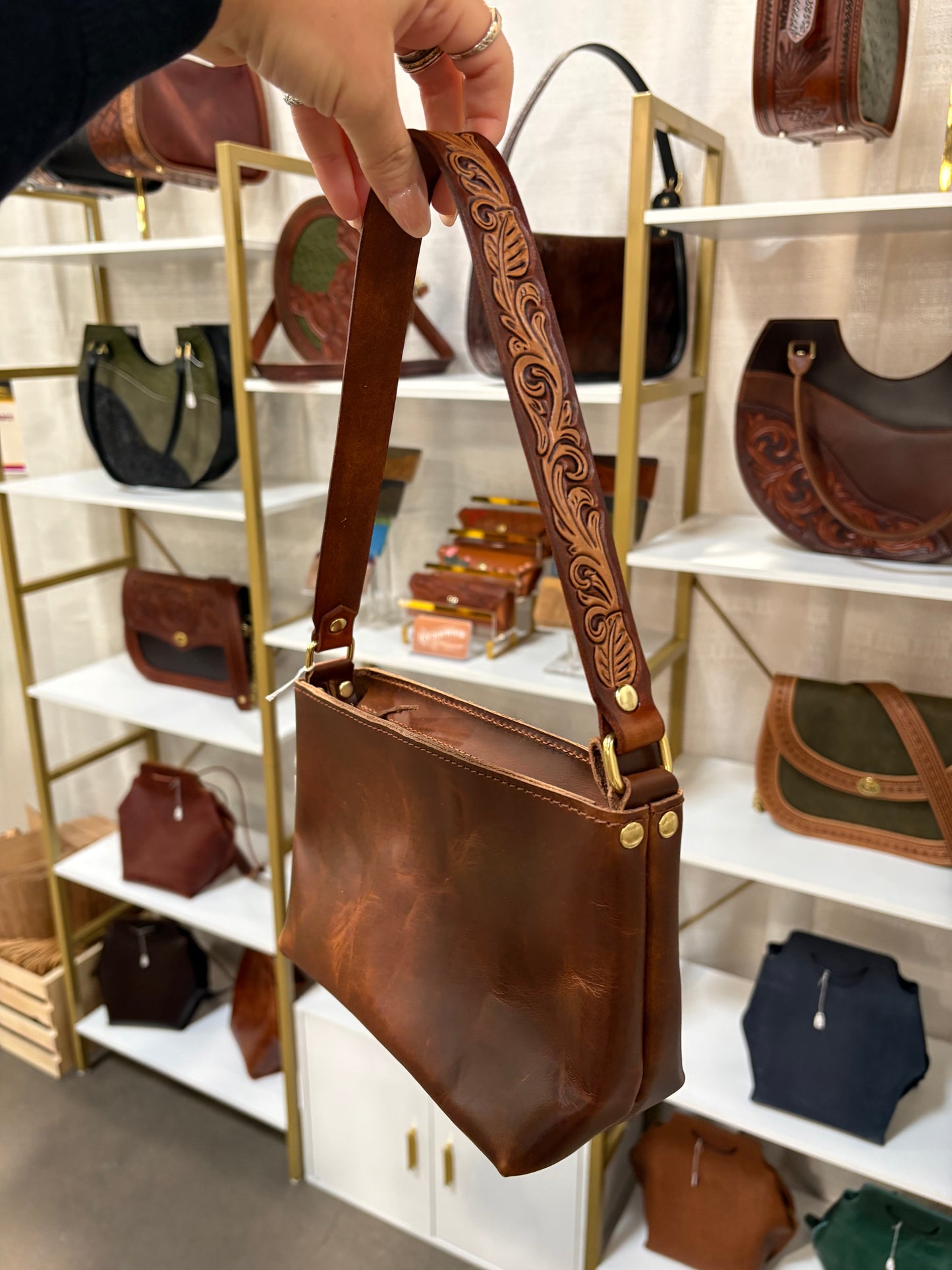 Socorro Tooled Shoulder Bag - Caramel Leaf Swirl