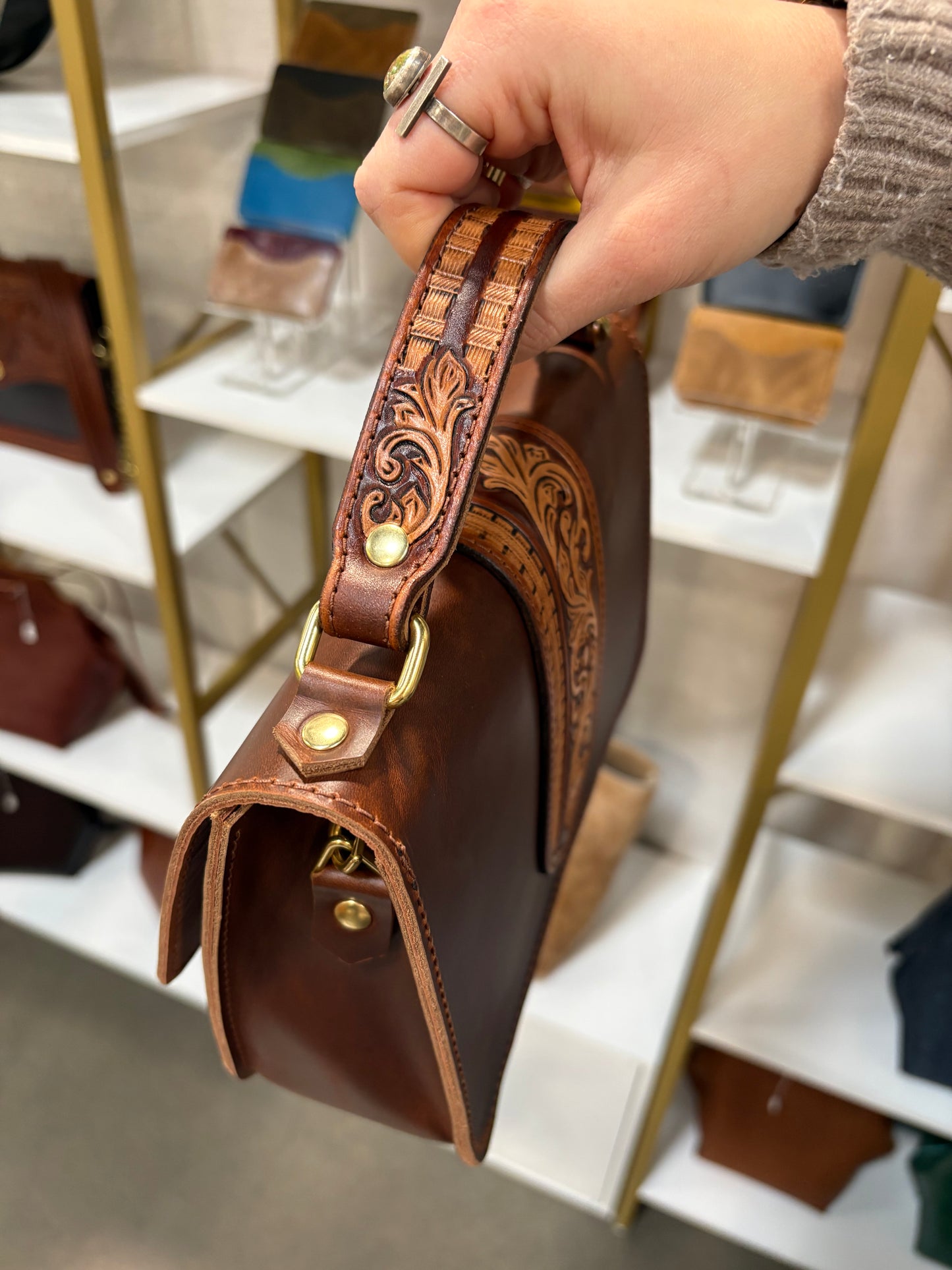 The Artesia - Caramel Tricolor Scrollwork